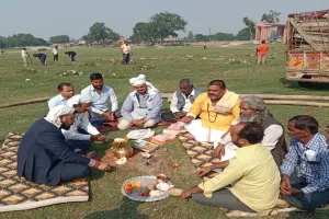  बाराबंकी : महादेवा महोत्सव 40 फीट ऊंची अमरनाथ गुफा होगी आकर्षण का केंद्र, वैदिक मंत्रोच्चारण के बीच किया गया भूमि पूजन