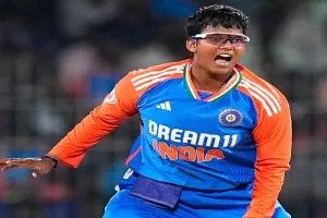 विश्व विजेता महिला क्रिकेट टीम का राज्य महिला आयोग करेगी स्वागत, दीप्ति शर्मा के परिजनों से मिलीं बबीता चौहान