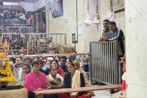 Video : भगवान महाकालेश्वर की भस्म आरती में शामिल हुईं विश्व विजेता दीप्ति शर्मा, विधि-विधान से की पूजा-अर्चना