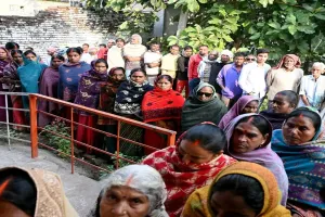 Bihar Elections 2025 : बिहार में दोपहर 1 बजे तक 47.62 फीसदी मतदान, किशनगंज 51.86 प्रतिशत के साथ अव्वल