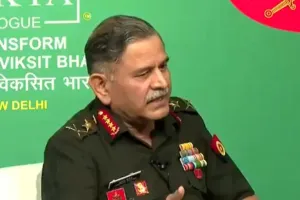 सेना प्रमुख जनरल द्विवेदी ने पाकिस्तान को दिया कड़ा संदेश, कहा- हमारे लिए आतंकवादी और उनके आका एक बराबर हैं
