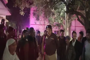 रायबरेली रफ्तार का कहर : ट्रक की टक्कर से बाइक सवार पिता-पुत्र की मौत, पत्नी-पुत्री समेत चार गंभीर