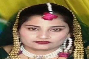 हमीरपुर में पति बना हैवान! लोहे की राड से पीट-पीटकर की पत्नी हत्या, मासूम को कमरे में बंद कर हुआ फरार