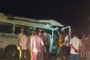 राजस्थान में भीषण हादसा : जोधपुर में  बस और ट्रक में जोरदार टक्कर, 15 लोगों की मौत, दो गंभीर  