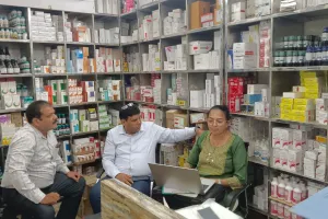Bareilly : मेडिकल स्टोरों पर छापेमारी, तीन फर्मों के लाइसेंस निलंबित