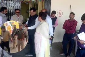 UP: आढ़ती से किया गठजोड़...एडीएम की छापे में खेल खुला तो पीसीयू केंद्र प्रभारी धरा गया