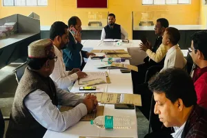 बाराबंकी : धान खरीद प्रक्रिया हुई सरल, डीएम बोले- छोटे किसानों को टोकन की जरूरत नहीं, हर हाल में खरीदा जाएगा धान