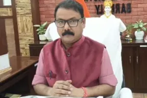 Bareilly: बुजुर्ग महिला को मृत दिखाने पर सचिव निलंबित...पंचायत सहायक को नोटिस