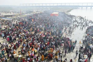 कार्तिक पूर्णिमा : लाखों श्रद्धालुओं ने रामगंगा में लगाई आस्था की डुबकी...चौबारी मेले में उमड़ा हुजूम