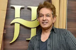 UP: धोखाधड़ी मामले में जावेद हबीब और उनके बेटे की गिरफ्तारी पर रोक