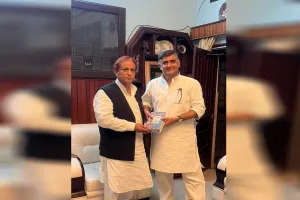 Rampur: आजम खां से मिले सपा के राष्ट्रीय प्रवक्ता अमीक जामेई