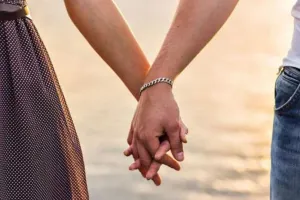 Bareilly : नाबालिग प्रेमी-प्रेमिका घर से भागे...पैसे खत्म हुए तो वापस लौटे