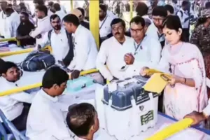 Bihar Election: बिहार में आज दूसरे चरण पर मतदान शुरू, 122 विधानसभा सीटों के लिए फैसला EVM में कैद, दिल्ली ब्लास्ट के बाद हाई अलर्ट!