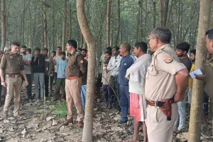 Barabanki News: सागौन के बाग में मिला युवक का शव, गले में बंधा लाल गमछा,  हत्या की आशंका से मचा हड़कंप