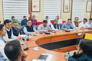 सर्दी आ गई, जल्द शुरू कराएं रैन बसेरे... जिलाधिकारी ने महिला-पुरुषों के लिए अलग-अलग व्यवस्था करने के दिए निर्देश