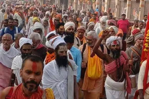 200 संत के साथ चित्रकूट रवाना हुई भरत यात्रा, 50 वर्ष से अनवरत चल रही यात्रा :महंत कमल नयन