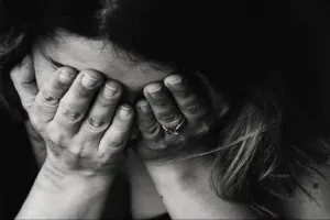 Agra Rape Case: धोखे से पिलाई शराब... फिर होटल में ले जाकर किया दुष्कर्म, आरोपी वकील गिरफ्तार