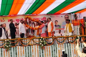 इसौली विधानसभा की एकता यात्रा में शामिल हुए ब्रजेश पाठक, कांग्रेस और सपा पर साधा निशाना, गिनाईं केंद्र और राज्य सरकार की उपलब्धियां