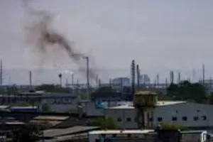 भिवाड़ी में प्रदूषण पर बड़ा एक्शन! एक दिन में 4.63 लाख का जुर्माना, फैक्ट्री-DG सेट सील, 82 चालान कटे