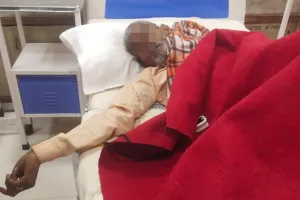 बिना डोनर के 6000 में प्लेटलेट्स वसूल रहे निजी अस्पताल, रेफर के बाद पीजीआई-ट्रॉमा में भटके, बलरामपुर में मिला इलाज