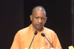 76वें संविधान दिवस... बोले सीएम योगी- हमारा संविधान दुनिया का सबसे बड़ा और विविधता को एकता में जोड़ने वाला है