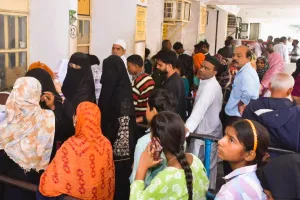 Moradabad: ठंड से बढ़ रही जोड़ो में सूजन और गले में संक्रमण...OPD में 50 फीसदी मरीजों को यही दिक्कत