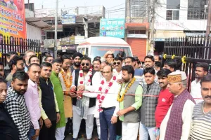  बाराबंकी में एक दशक बाद खुला जिला अस्पताल का मुख्य गेट...गार्ड की तैनाती, ये रहेगा खुलने का समय 