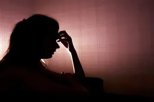 Bareilly : नशीला पान खिलाकर महिला से दुष्कर्म, रेलकर्मी पर केस