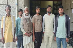 बदायूं : छोड़कर चली गई पत्नी, अधिवक्ता ने फंदा लगाकर दी जान