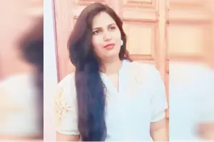 UP: पड़ोस की किशोरी संग टहलने निकली थी...आईआईटी कानपुर की छात्रा ने गंगा में लगाई छलांग