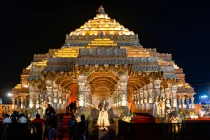 राम मंदिर ध्वजारोहण : प्रमुख चौराहों पर बनेंगे तोरणद्वार, एलईडी पर होगा लाइव प्रसारण