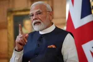 अयोध्या राम मदिर ध्वजारोहण में कैसे शामिल होंगे पीएम मोदी... विकल्पों पर मंथन जारी, सुरक्षा कारणों से इन रूटों पर किया जा रहा विचार 