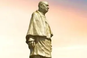  देवरिया में सरदार पटेल की 150वीं जयंती पर पदयात्रा: राष्ट्रीय एकता पदयात्रा में उमड़ी भीड़, कृषि मंत्री शाही ने संबोधित किया