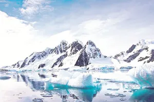 तेजी से पीछे हट रहा है अंटार्कटिक ग्लेशियर
