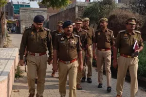 जालौन में एसपी ने किया निरीक्षण:  जुमे की नमाज़ से पहले लिया मस्जिदों की सुरक्षा व्यवस्था का जायजा, चौकसी और एक्टिव पुलिसिंग के निर्देश