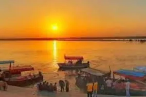  संतों ने मां सरयू को अर्पित की 101 मीटर लंबी चुनरी: बैंड बाजे के साथ हनुमानगढ़ा से निकाली शोभायात्रा, दिखाए करतब