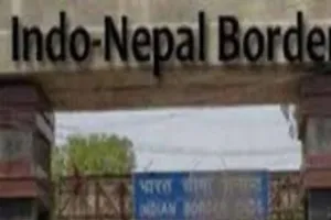   राम मंदिर ध्वजारोहण को लेकर कड़ी सुरक्षा:  यूपी के बॉर्डर इलाकों में सुरक्षा एजेंसियां अलर्ट, दिल्ली कार ब्लास्ट के बाद सतर्कता बढ़ी 