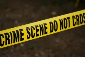  Kanpur Crime:  ट्रेन के आगे कूदा युवक....परिजनों में कोहराम, हाईस्कूल छात्रा का फर्जी अकाउंट बनाकर अश्लील फोटो वायरल, तलाश शुरू    