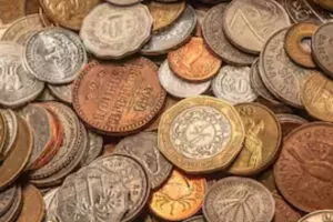 बाराबंकी में पुराने सिक्के बेचने के नाम पर ठगी... खातों से अवैध लेन देन, कोर्ट के आदेश पर पुलिस ने दर्ज की रिपोर्ट 