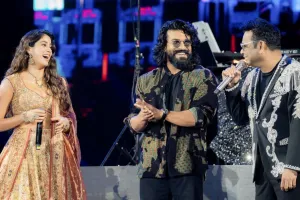 जब तेलुगु में ऑडियंस से जाह्नवी करने लगी बात....अपनी स्पीच से सभी को चौकाया, पेड्डी प्रमोशन में जीता दर्शकों का दिल 