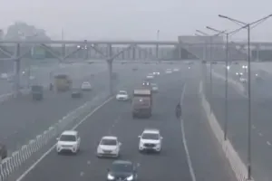  Delhi Pollution : जहरीली हवा से निकल रहा दिल्ली का दम, इथियोपिया से उठे राख के गुबार को लेकर भी चिंताएं  