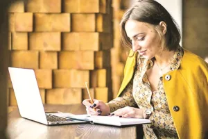 फ्रीलांसिंग से बनाएं मजबूत करियर