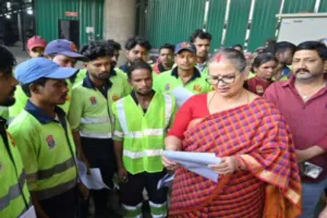 अवैध बांग्लादेशी और रोहिंग्याओं को लेकर लखनऊ में अभियान, महापौर सुषमा खर्कवाल ने चेक किए कर्मचारियों के कागजात 