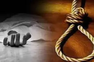 बस्ती में फंदे से लटकता मिला पुलिस आरक्षी का शव:  बहराइच पुलिस लाइंस में था तैनात, पुलिस कर रही सभी पहलुओं की जांच 