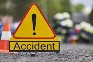 बहराइच में तेज रफ्तार का कहर :  डंपर की टक्कर से बाइक सवार की मौत, सभी शवों को पोस्टमार्टम के लिए भेजा