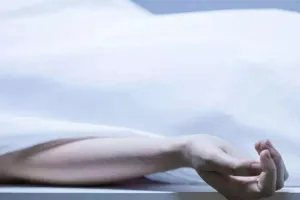 सीतापुर जेल में दुष्कर्म कैदी की मौत, प्रबंधन पर लापरवाही का आरोप: परिजन बोले-मुलाकात के दौरान पूरी तरह स्वस्थ था बेटा 