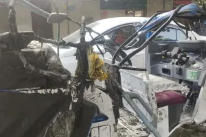 कानपुर में ई-रिक्शा पलटकर खुले नाले में गिरा, कार्तिक पूर्णिमा पर गंगा स्नान के लिये जा रहे दो श्रद्धालुओं की मौत 