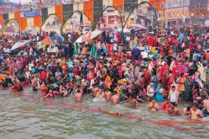 अनुमान से अधिक श्रद्धालुओं ने किया सरयू स्नान:  कार्तिक पूर्णिमा पर उमड़ा जनसैलाब, रामनगरी में जिला प्रशासन रहा मुश्तैद 