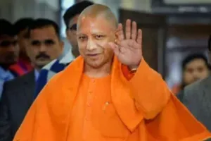  काशी पहुंचे सीएम योगी..देव दीपावली में होंगे शामिल, पीएम के प्रस्तावित वाराणसी दौरे को लेकर की बैठक 