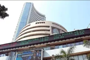 Stock Market Today: गिरावट के साथ खुले बाजार...  इन अंको पर लुढ़के सेंसेक्स, निफ्टी, आईटी और ऑटो सेक्टर में भारी बिकवाली 